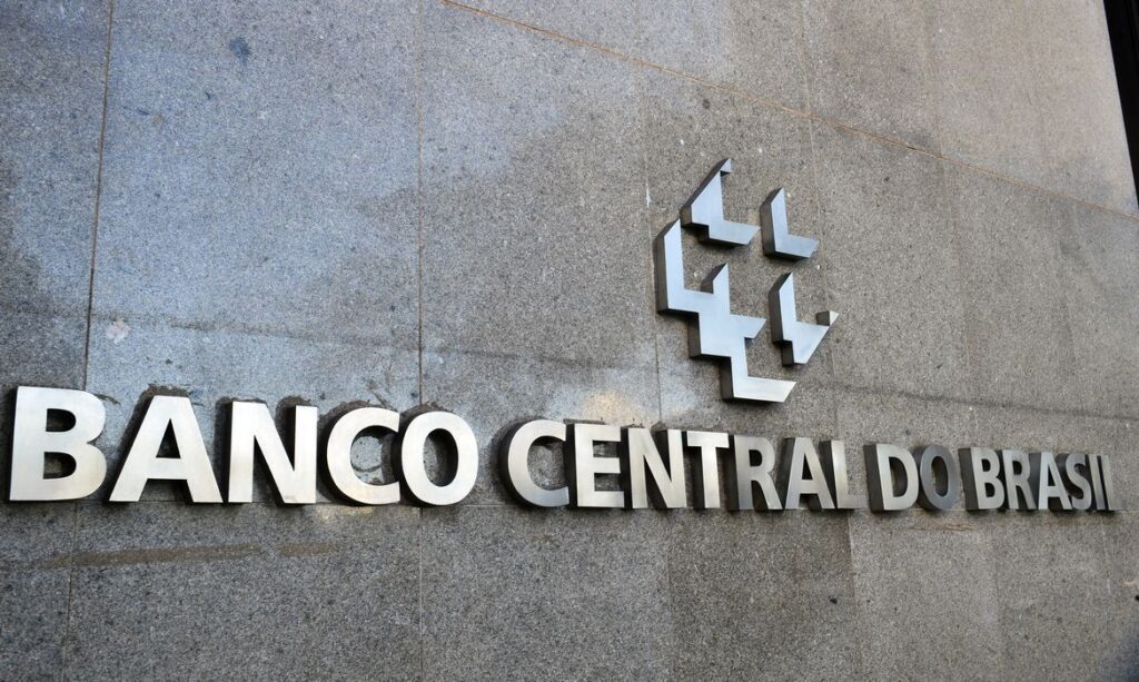 Banco Central e Receita Federal terão concursos públicos para 316 vagas