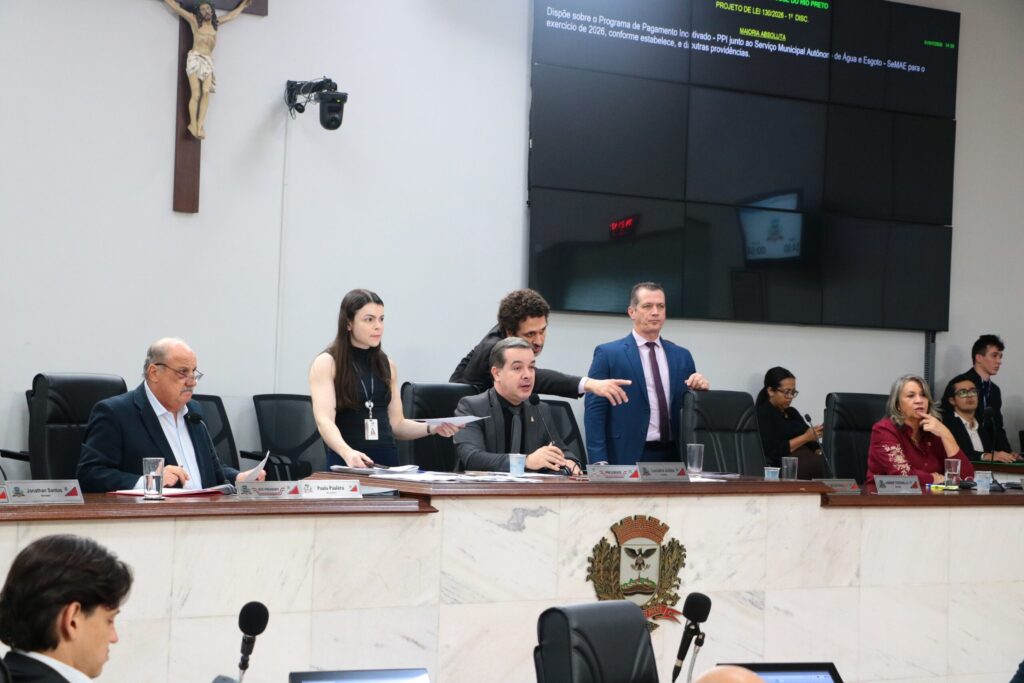 Câmara aprova programa de pagamento do Semae e venda de áreas públicas em Rio Preto