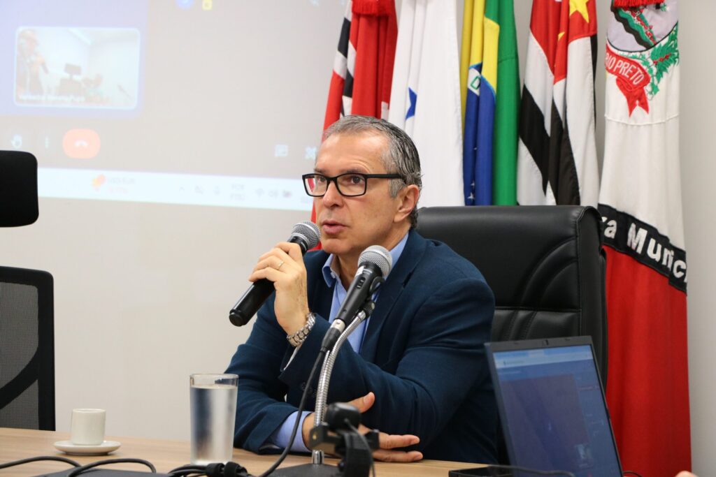CEI da Casa Branca ouve secretário de Administração e procurador-geral