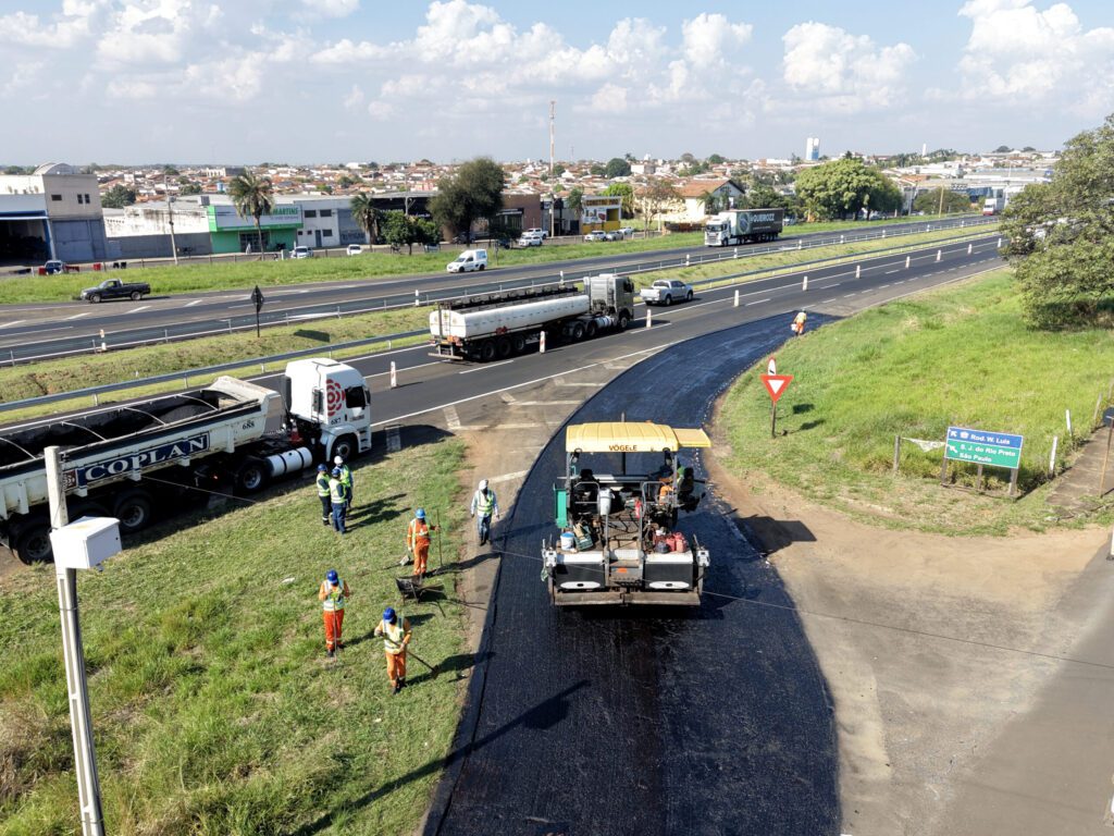 Obras em três locais na W. Luís provocam interdições e mudanças no trânsito em Rio Preto