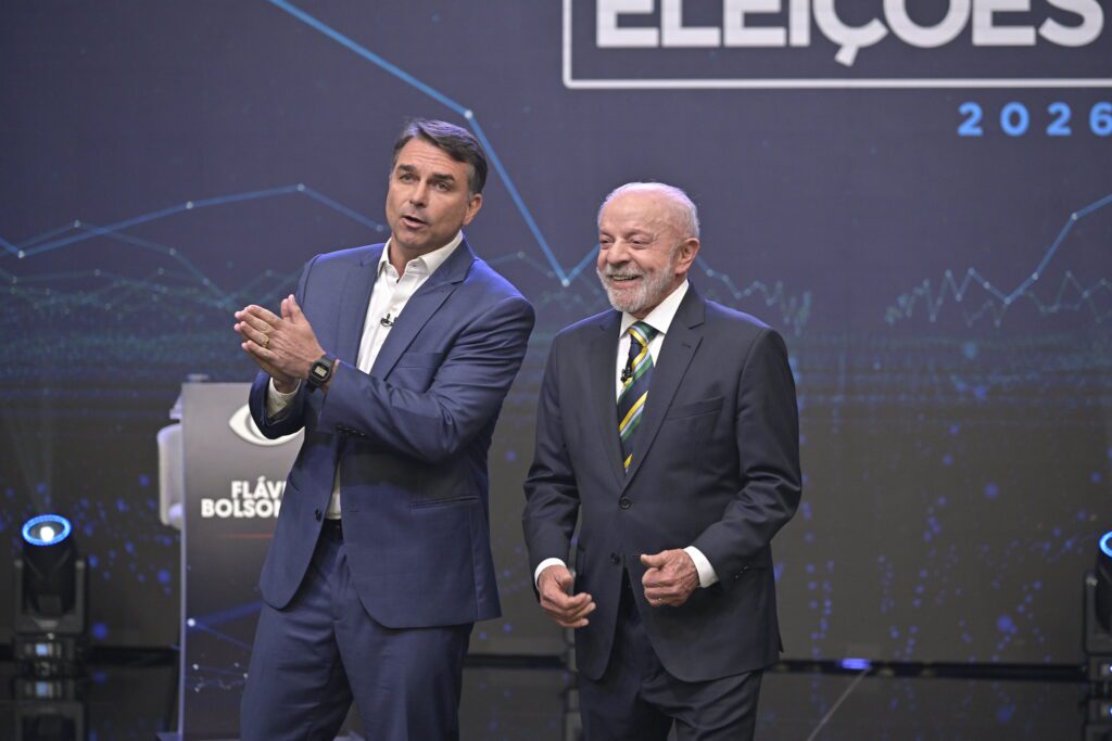 Datafolha aponta Flávio com 51% e Lula com 49% na véspera da eleição