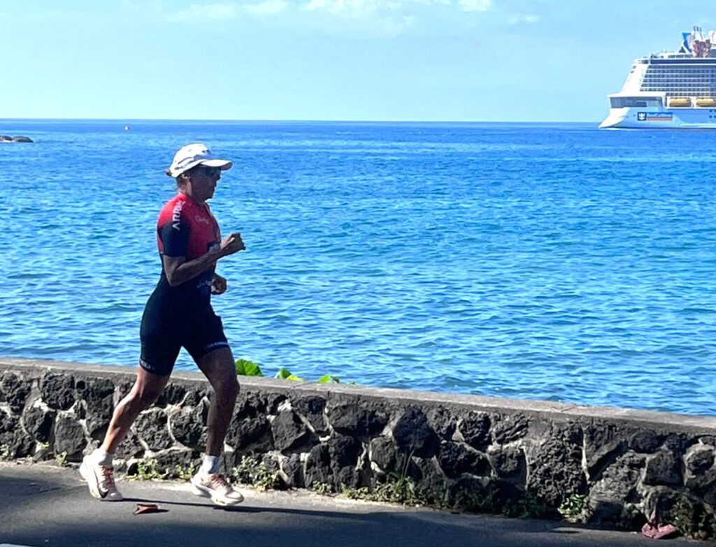 Pneu e sapatilha não impedem rio-pretense de ficar entre as dez melhores do mundo no Ironman