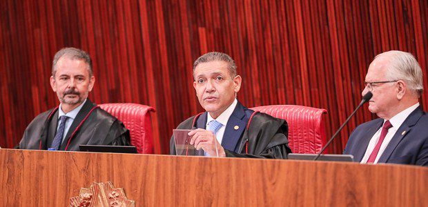 TSE forma maioria para manter retirada de posts sobre Nossa Senhora